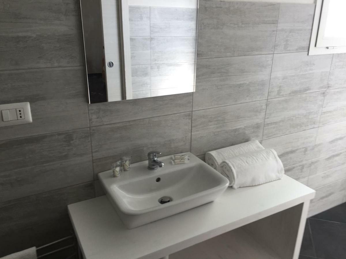 Guest House Suite Olbia Bagian luar foto